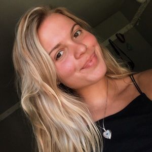 Meet your Posher, Jillian